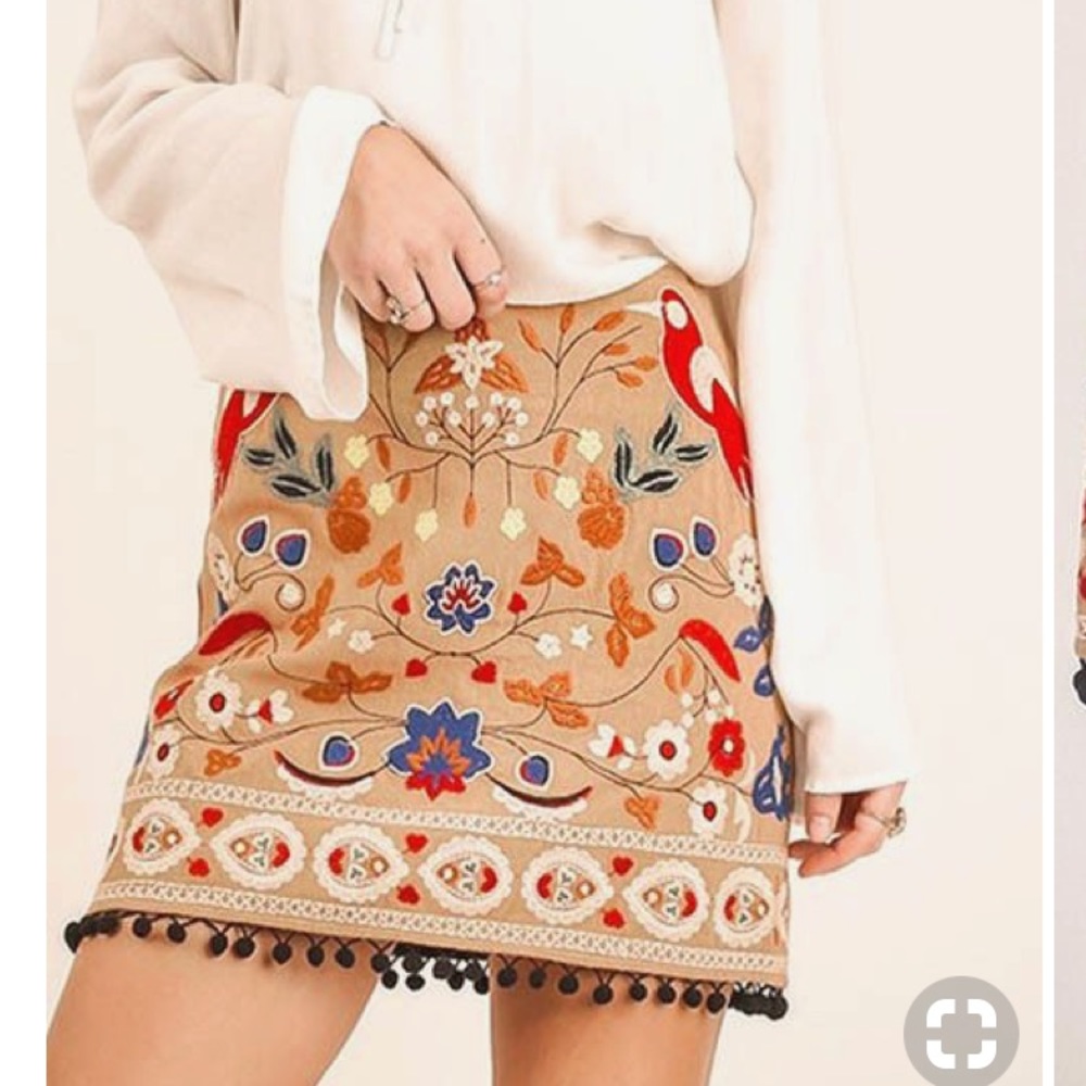 Embroidered skirt